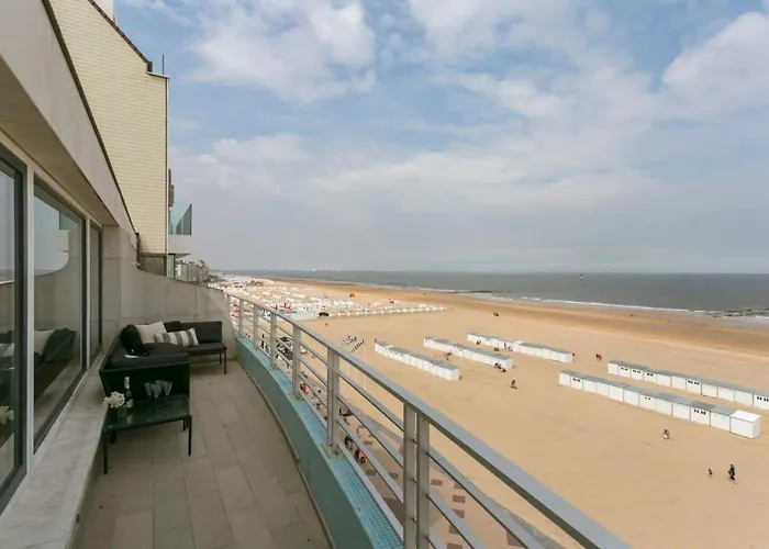 Huswell - Panoramic Seaview Apartment In \'T Zoute