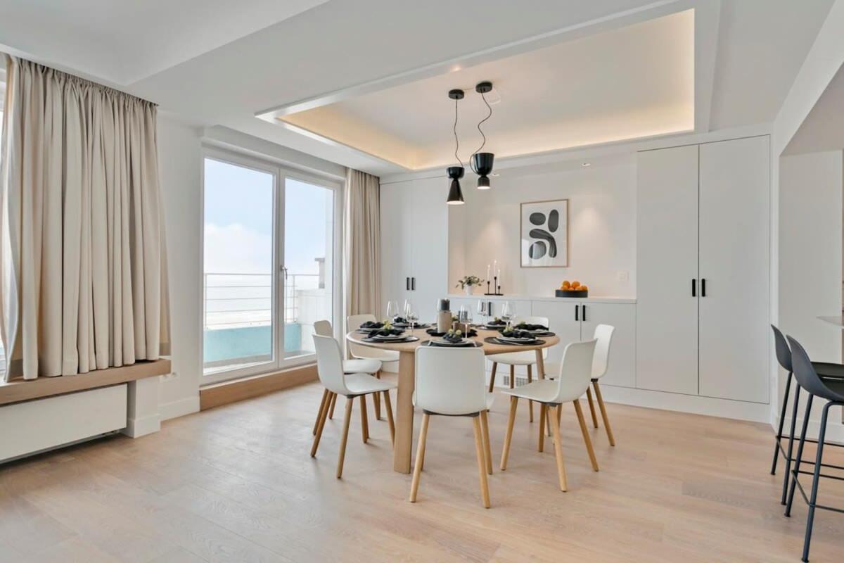 Huswell - Panoramic Seaview In 't Zoute Appartement